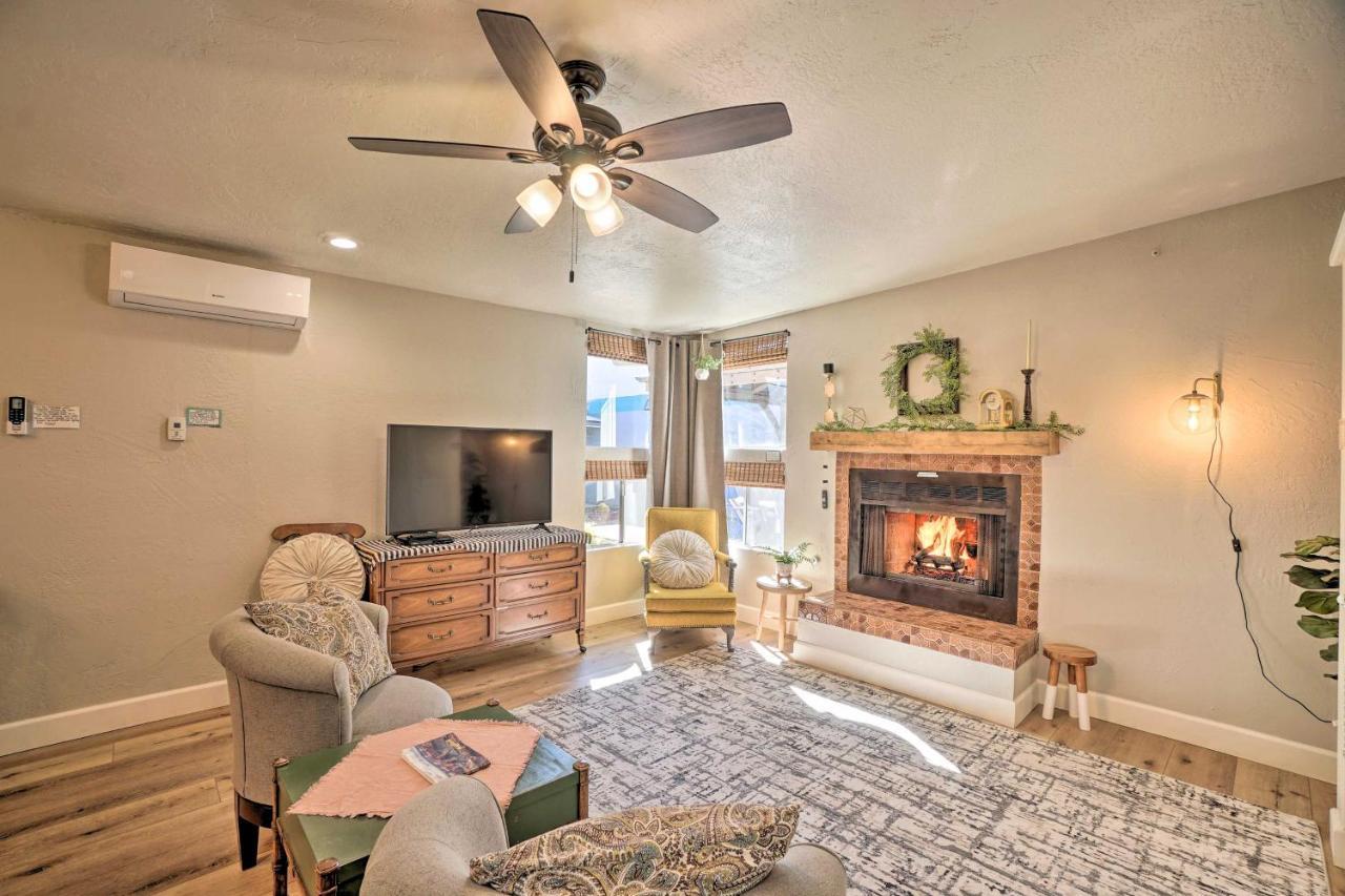 Central Williams Studio With Fireplace On Route 66! Apartman Kültér fotó
